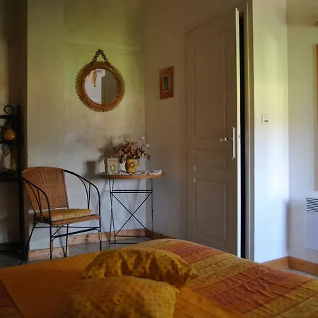 Chambre D'Hotes Les Junchas-3
